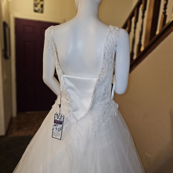 DRESS DeKlaire wedding dress long train sleeve 455W L - Picture 6 of 9